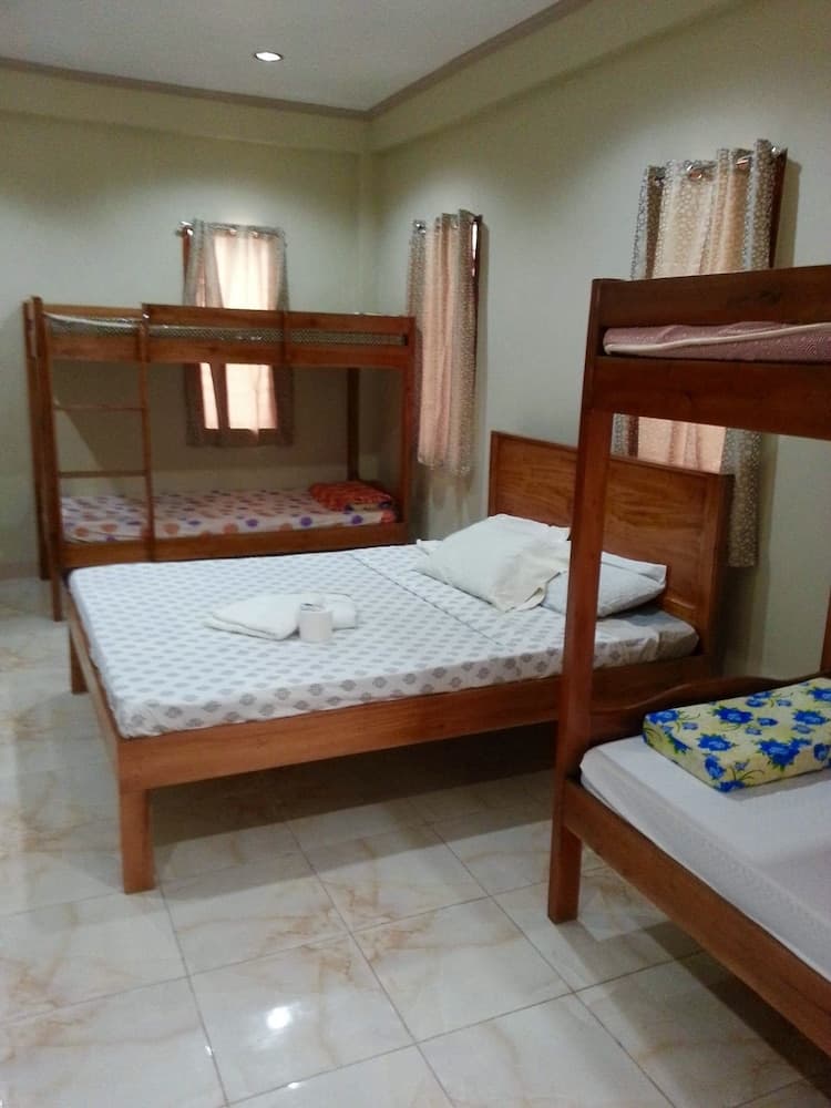 D's Ocean View Beach Resort