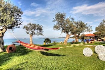 Anna Karra Studios & Apartments