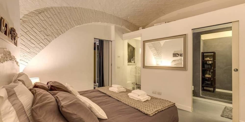 Vicolo delle grotte Campo di fiori