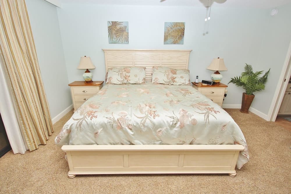 Tradewinds 503 Apartment 2