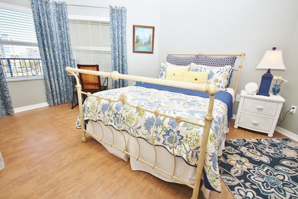 Oceanwalk 5-503 Apartment 2