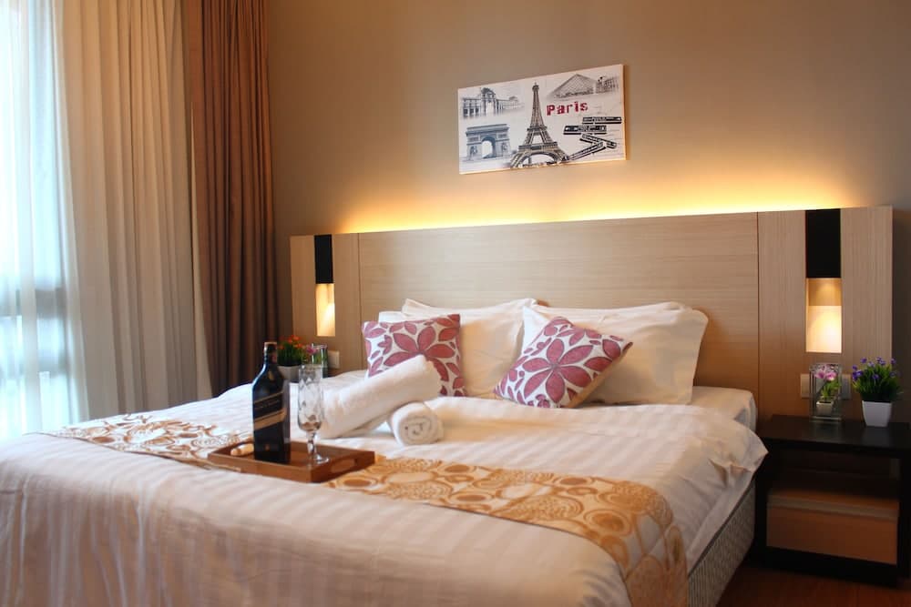 D'Home Stay at Swiss Garden Residence