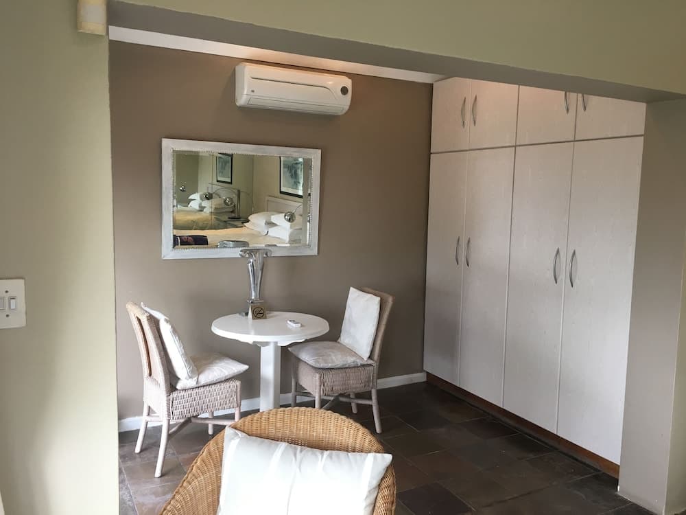 123 Ocean View Drive Apartment