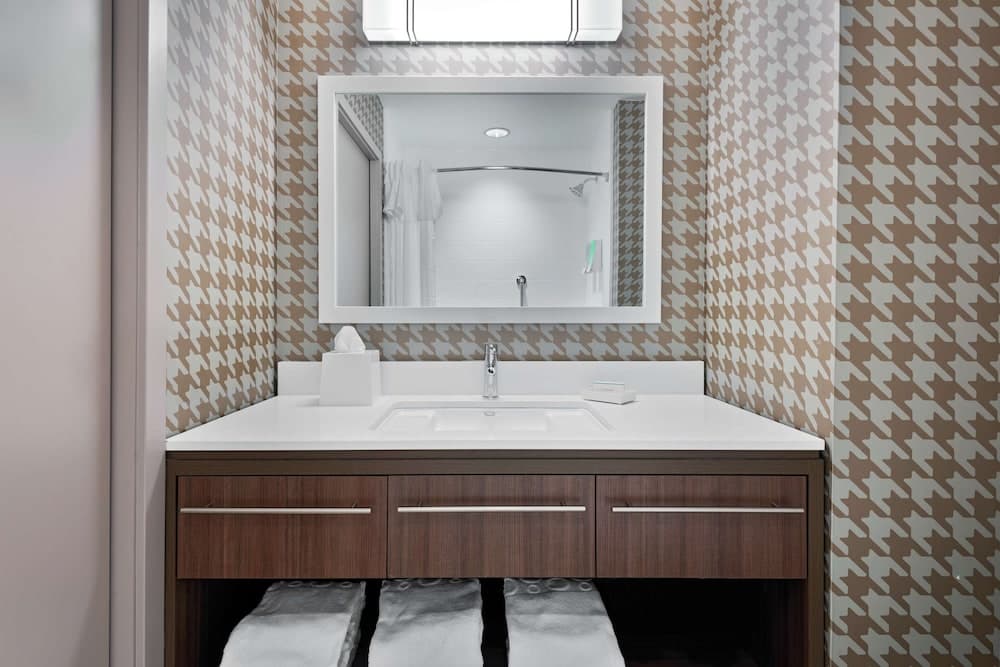 Home2 Suites by Hilton Orlando Near Universal