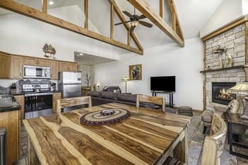 Mount Neota 33 2 Bedroom Condo by Redawning