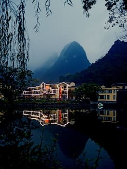 FangLian Lake Holiday Resort