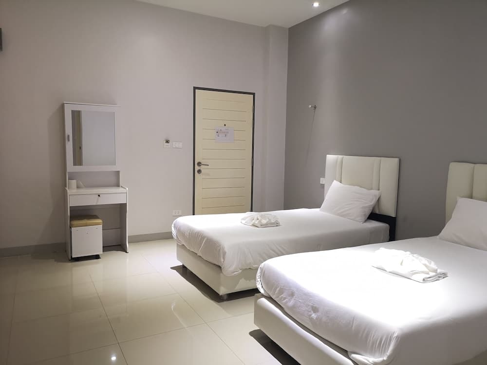 River Residence Saraburi Hotel