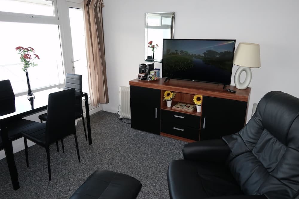 Devoncoast Seaview Apartments