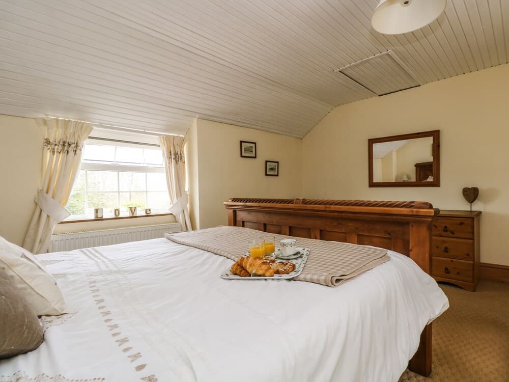 Manor Farmhouse Cottage