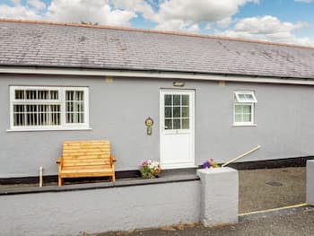 2 Black Horse Cottages