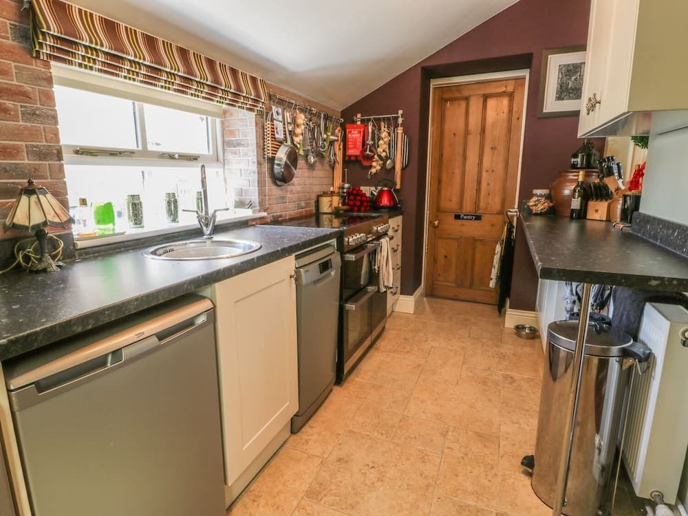 Londesborough Cottage