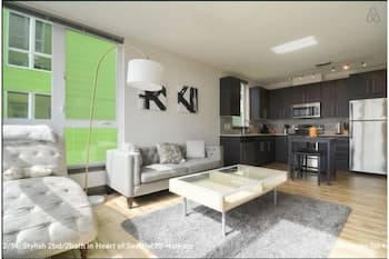 2bd2bath Waterfront Home in Hrt of SEA