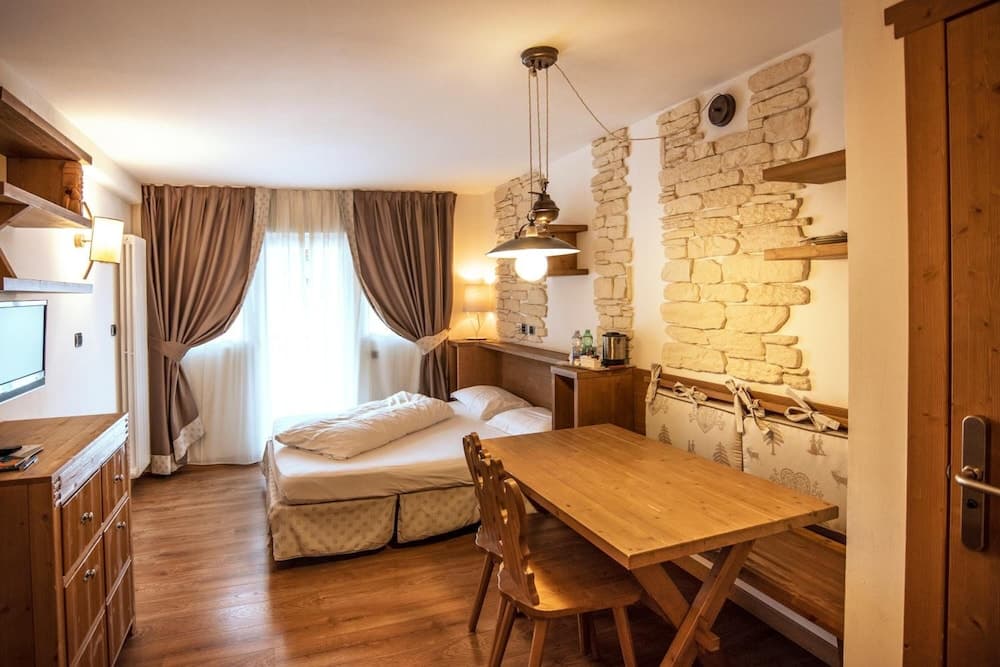 Adler Family & Wellness Clubresidence