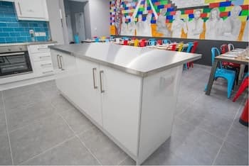 Derry Hostel & Guest House