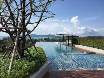 6 Avenue Surin by Lofty