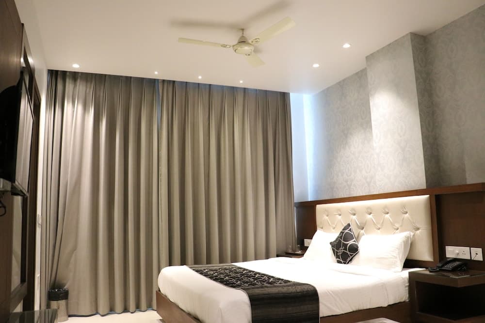 Wedcation By Tivoli - A Unit of Palmdale Resort