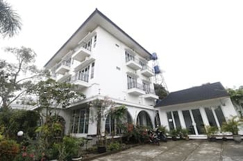 RedDoorz near Lampung Walk