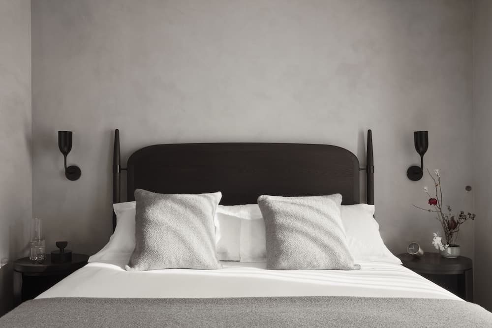 The Stratford, Autograph Collection