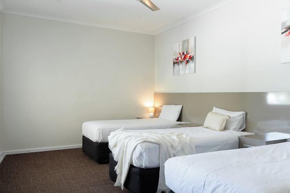 Highway 1 Holiday & Lifestyle Park