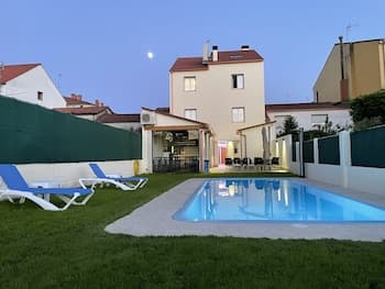 Pensión San Antón - Hostel