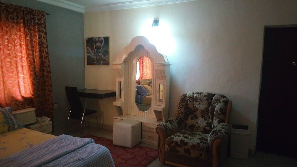 Abal Hall and Hotels