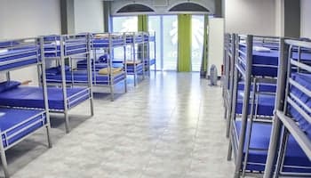 Albergue Arraigos - Hostel