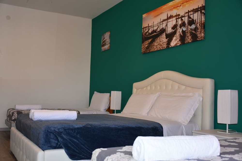 Venice Popular Apartment