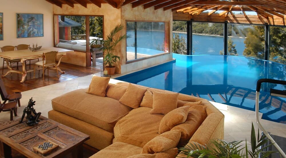 Magnificent Home with Lake Vistas H14