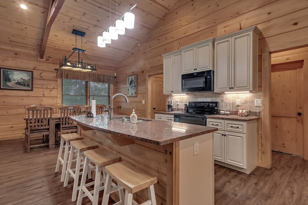 Teal's Treasure 3 Bedroom Home by Redawning