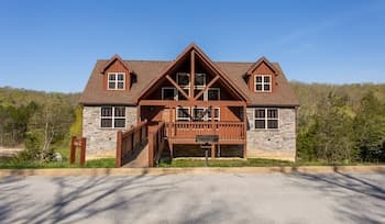 Makin Memories Lodge-sleeps 14 4 Bedroom Home by Redawning