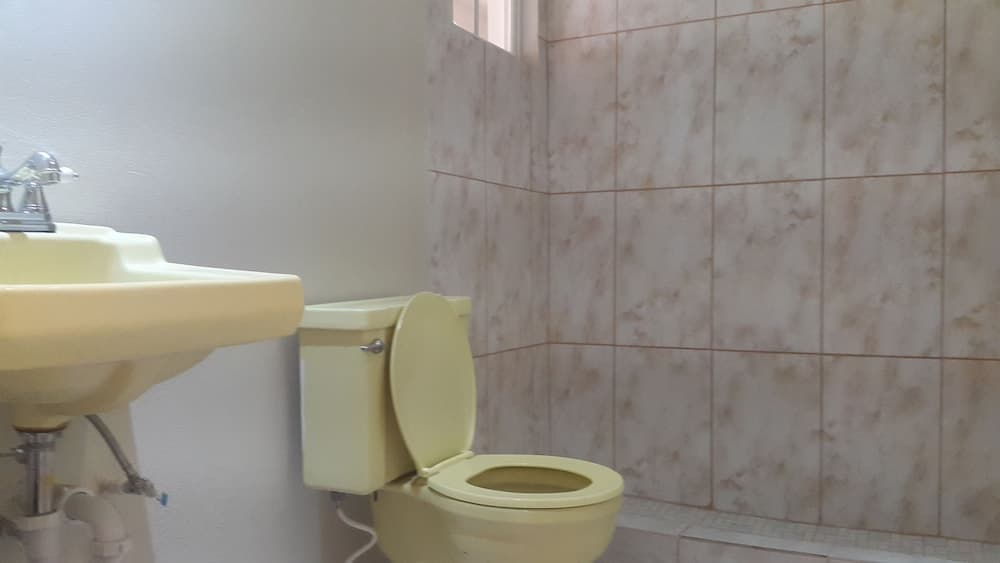 Pinneys Beach Hotel Nevis