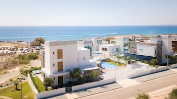 Pearl Beachfront Villa