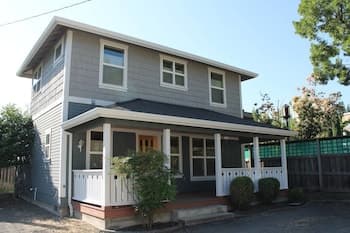 The Pioneer Craftsman House - Closest to Osf