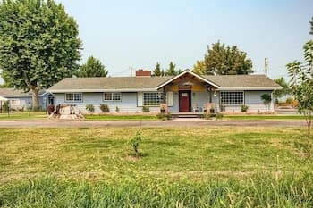 Racing Horse Ranch with Unlimited Golf