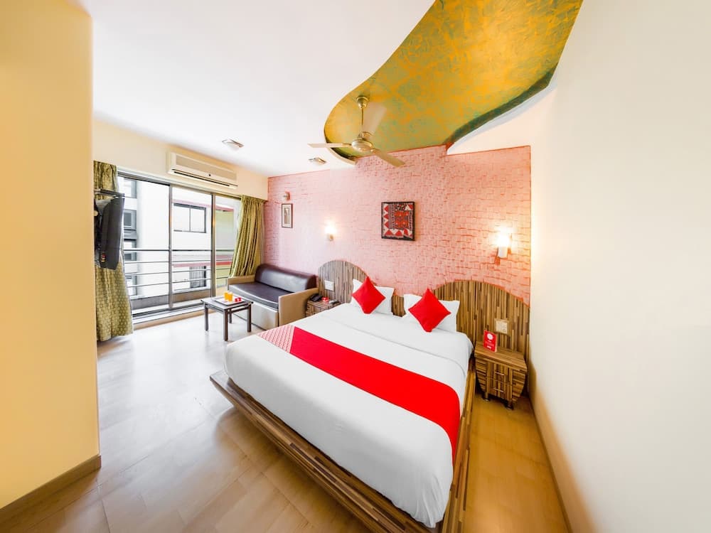 OYO 13931 Hotel Neeta's Inn