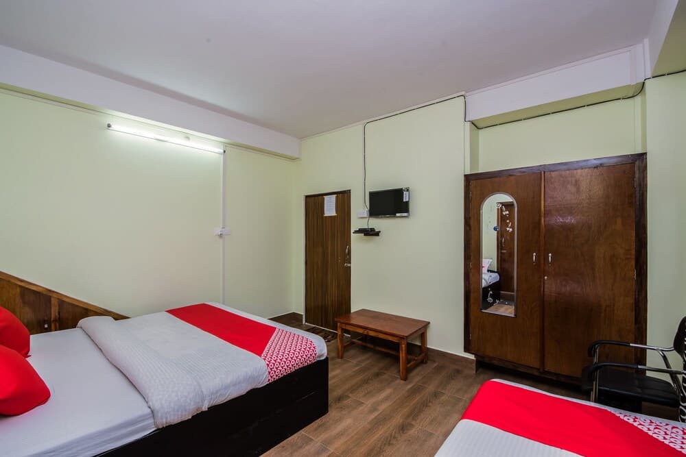 OYO 16051 Cherry Blossom Inn