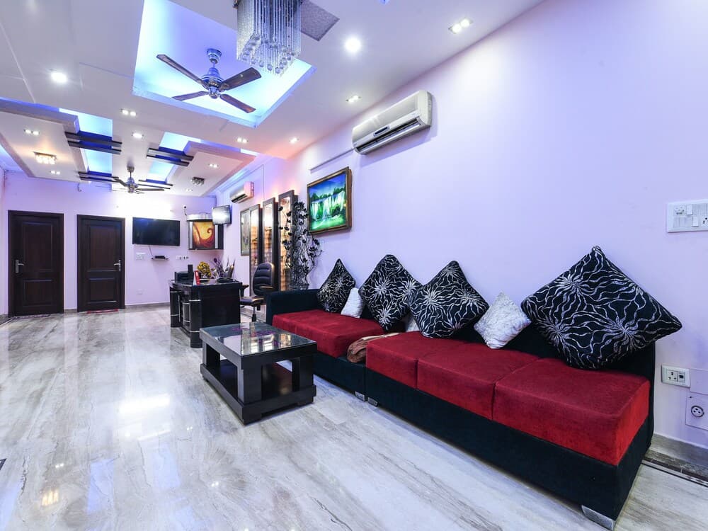 OYO 17017 Mu Stay Guest House