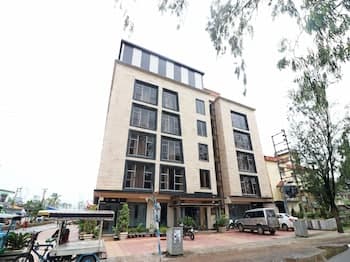 OYO 7054 Hotel Amabalika