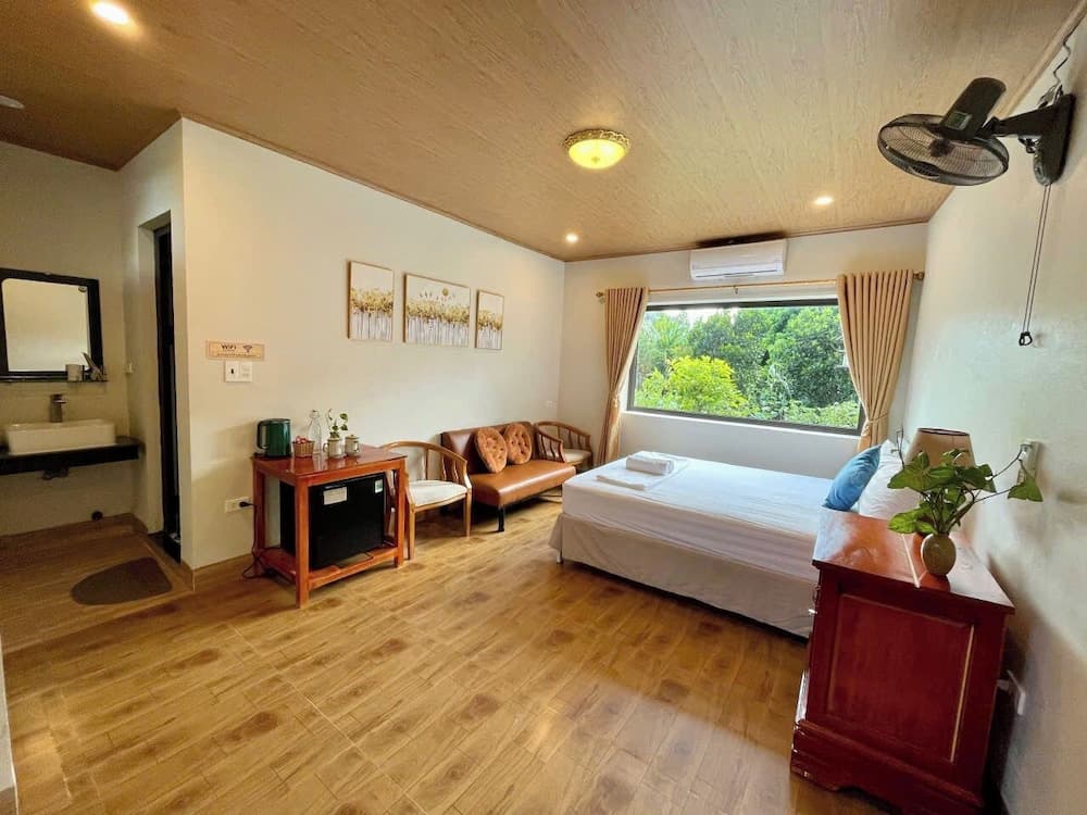 Funny Monkeys Homestay