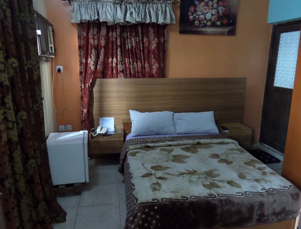 Indices Hotel and Garden