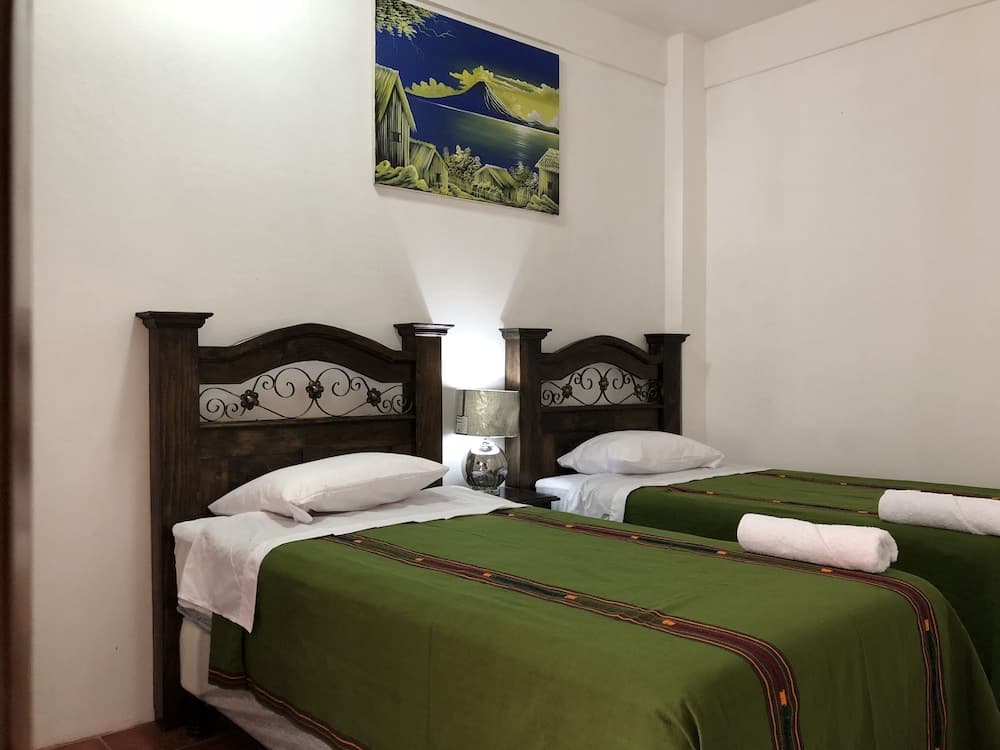 Hotel Panajachel Los Angeles