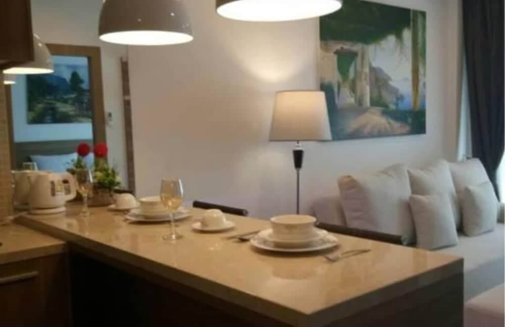 Modern Condo Nai Harn Beach