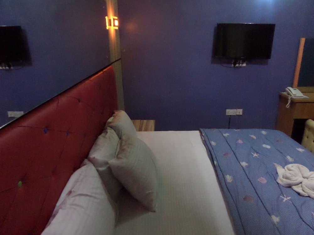 Jimson International Hotel and Suites