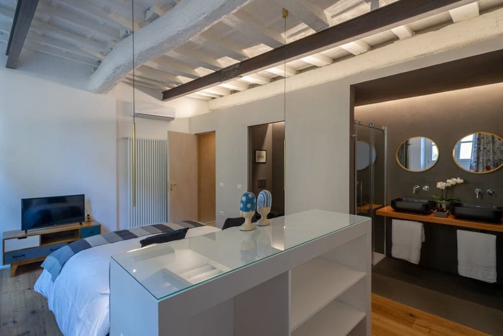 Santo Spirito Exclusive