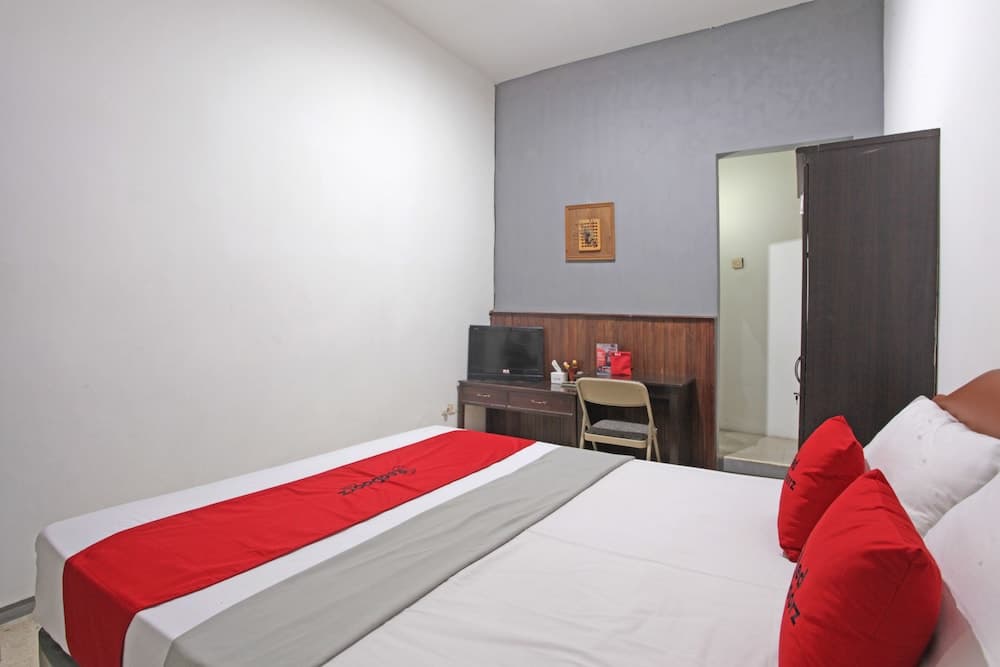 RedDoorz @ Soekarno Hatta 2