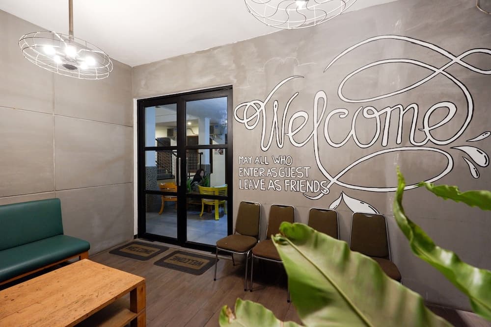 RedDoorz near Universitas Diponegoro 2