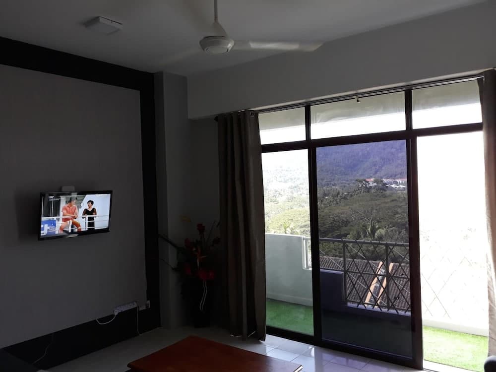 MODEST Studio Apartment