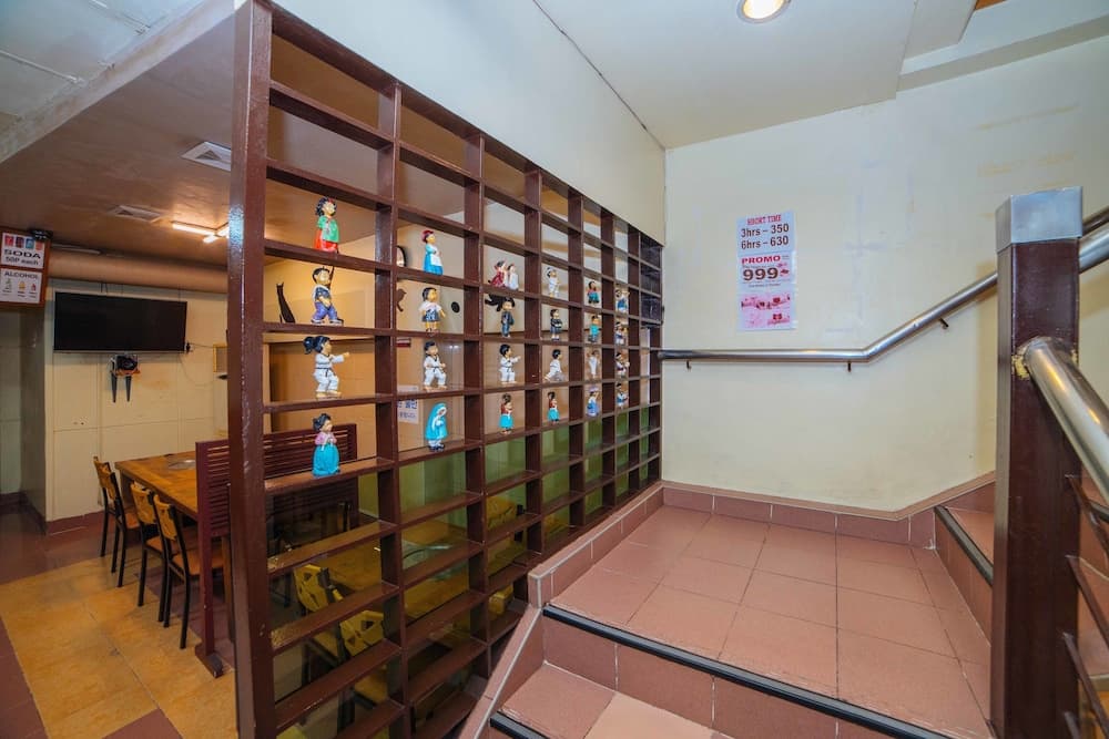 RedDoorz @ Fields Avenue Angeles City