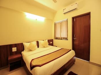 OYO 9890 Home 2BHK With Pool Vagator Beach