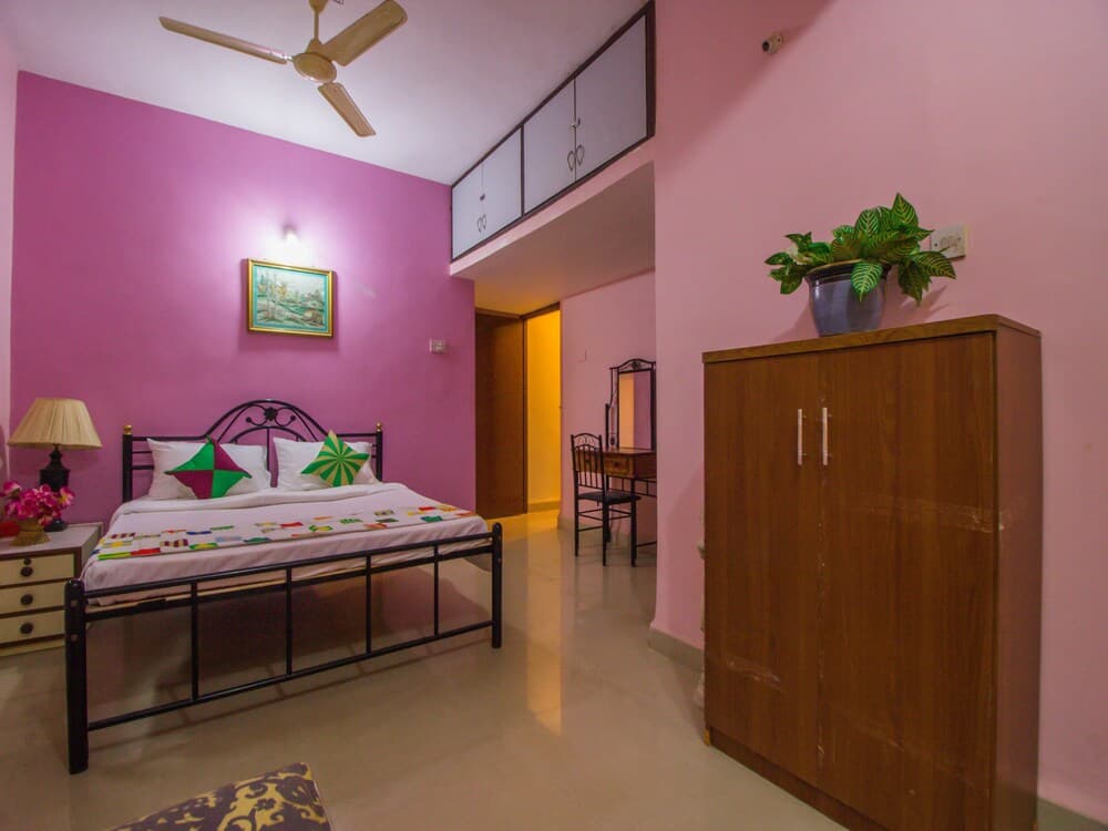 OYO 15934 Home Traditional 3BHK Bainguinim